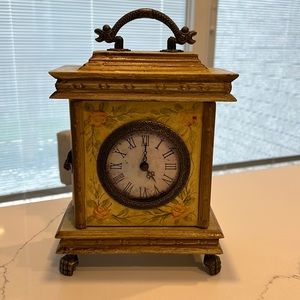 Decorative Clock - opens with 3 hooks